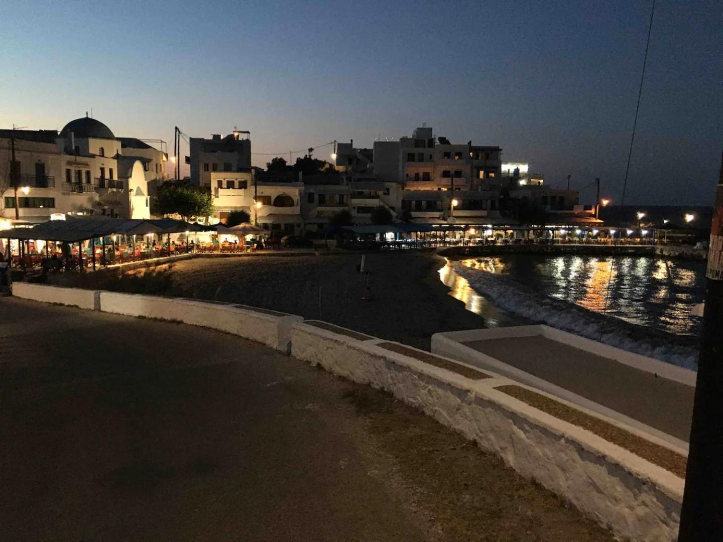 Cozy Studio In Beautiful Apollonas Beach Naxos 阿波罗 外观 照片